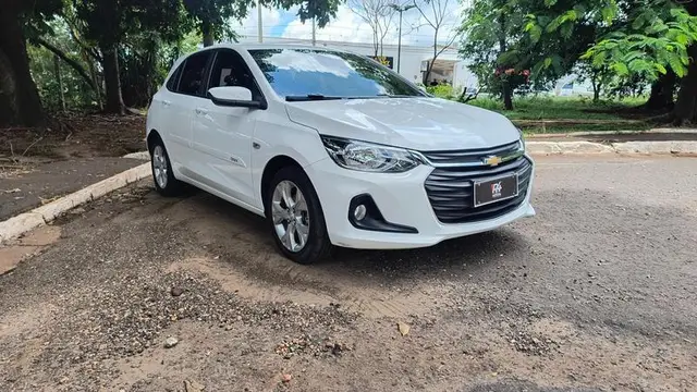 Carro Chevrolet Onix 2024 LT 1.0