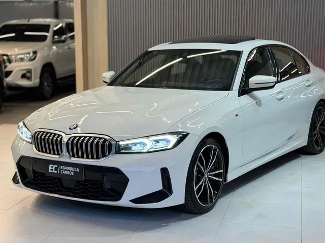 Carro BMW 320i 2023 M Sport 2.0 Turbo (Aut.)