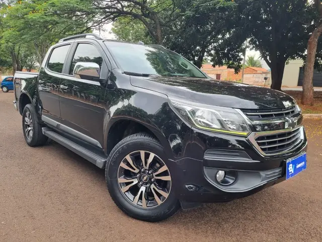 Carro Chevrolet S10 Cabine Dupla 2017 S10 2.5 ECOTEC SIDI LTZ 4WD (Cabine Dupla)