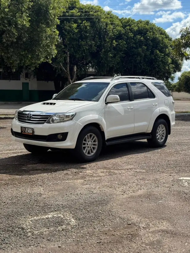 Carro Toyota SW4 2015 Hilux  3.0 TDI 4x4 SRV 5L