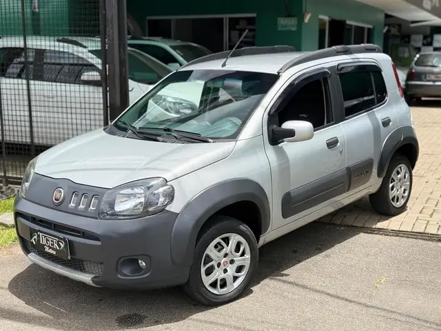 Carro Fiat Uno 2014 Way Celeb. 1.0 8V (Flex) 4p