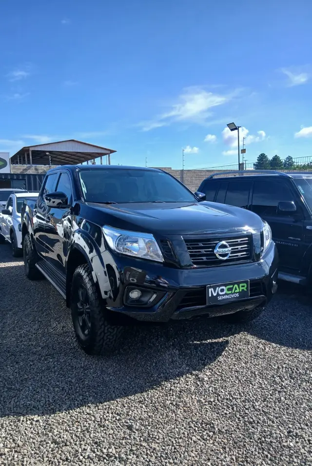Carro Nissan Frontier 2018 2.3 TD CD SE 4x4 (Aut)