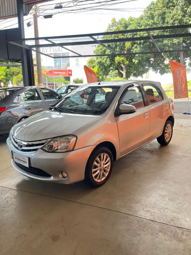 Carro Toyota Etios 2015 XLS 1.5 (Flex)