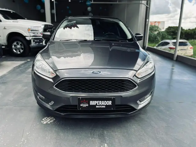 Carro Ford Focus Hatch 2019 SE 2.0 PowerShift