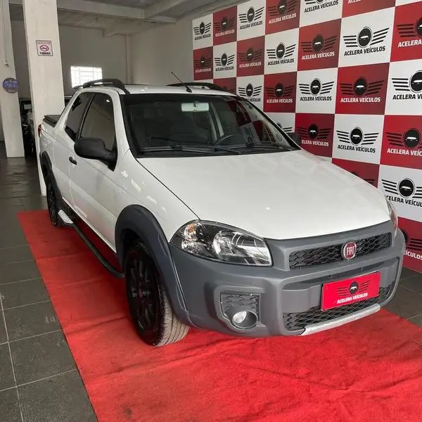 Carro Fiat Strada 2016 Working 1.4 (Flex) (Cabine Dupla)