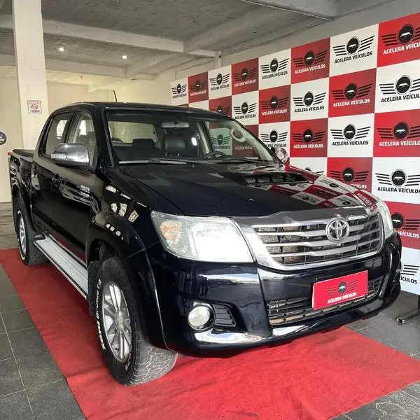 Carro Toyota Hilux Cabine Dupla 2015 Hilux 3.0 TDI 4x4 CD SRV Top (Aut)