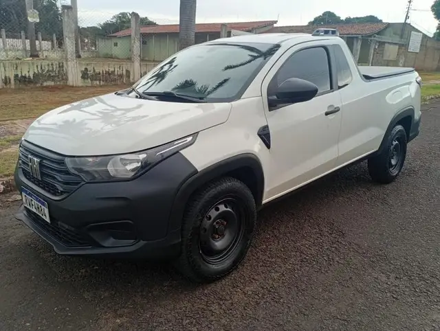 Carro Fiat Strada 2023 Endurance 1.4 Cabine Plus (Flex)