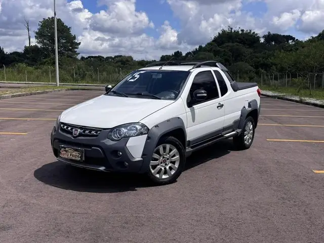 Carro Fiat Strada 2015 Adventure 1.8 16V (Flex) (Cabine Estendida)