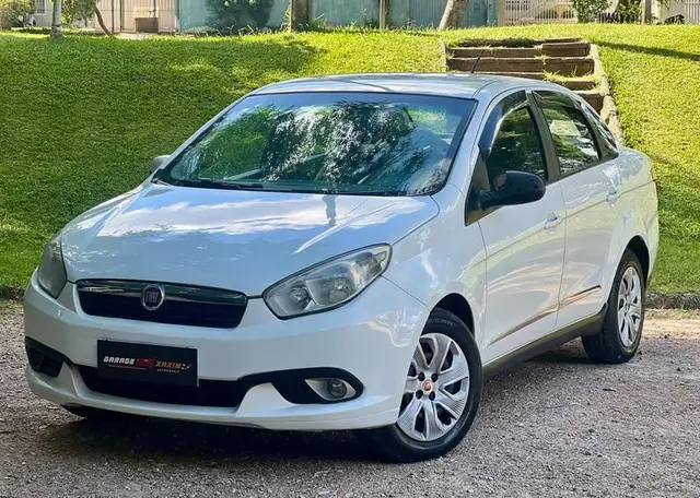 Carro Fiat Grand Siena 2016 Essence 1.6 16V (Flex)