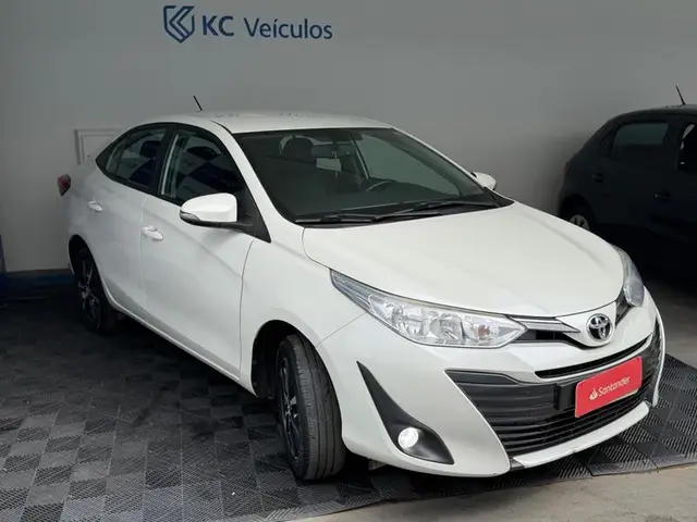 Carro Toyota Yaris 2019 1.3 XL (Flex)