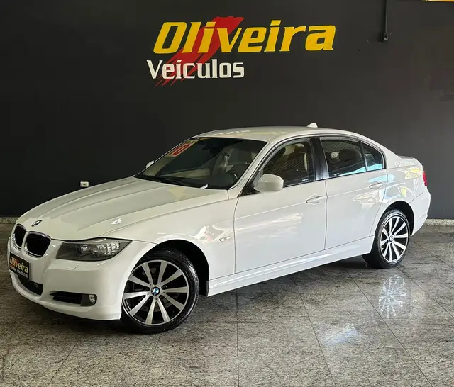 Carro BMW 320i 2010 320i Top 2.0 16V