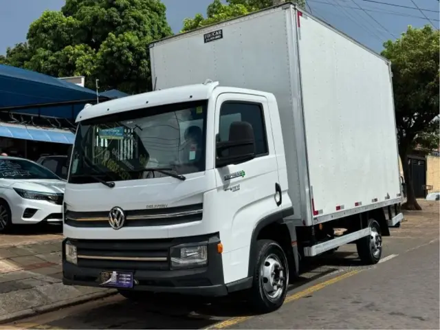 Caminhão Volkswagen Express 2023 Delivery Express+ Turbo Diesel