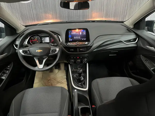Carro Chevrolet Onix 2023 LT 1.0