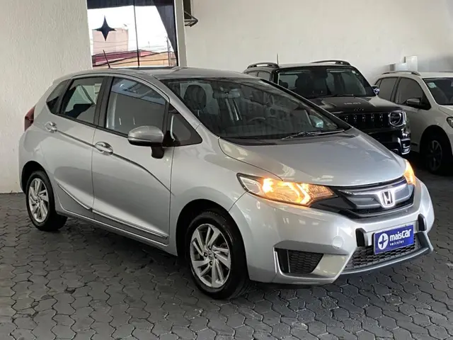 Carro Honda Fit 2015 1.5 16v LX CVT (Flex)