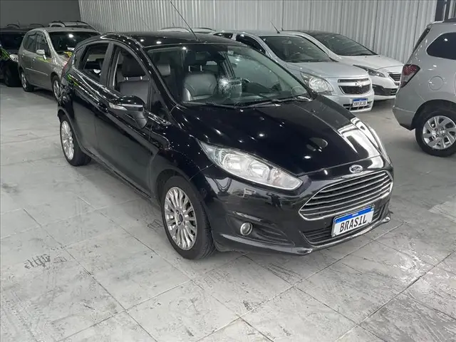 Carro Ford New Fiesta Sedan 2015 1.6 SE PowerShift (Flex)