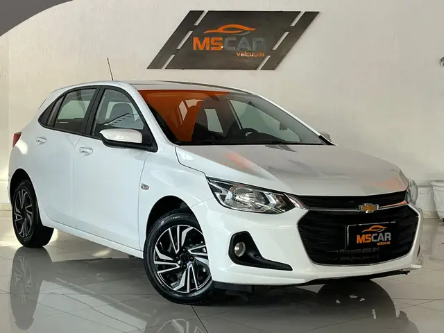 Carro Chevrolet Onix 2024 LT 1.0