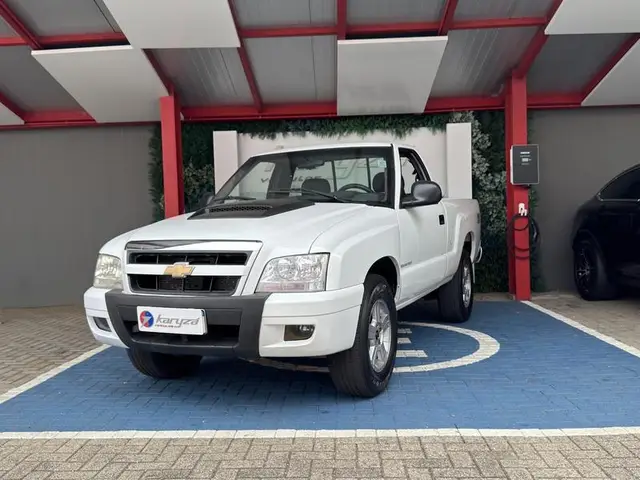 Carro Chevrolet S10 Cabine Simples 2011 S10 Advantage 4x2 2.4 (Flex) (Cab Simples)