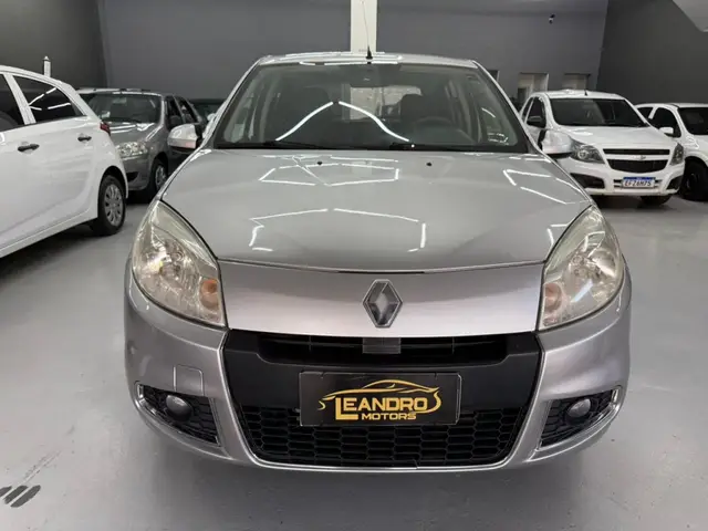 Carro Renault Sandero 2012 Privilège 1.6 8V Hi-Torque (flex)