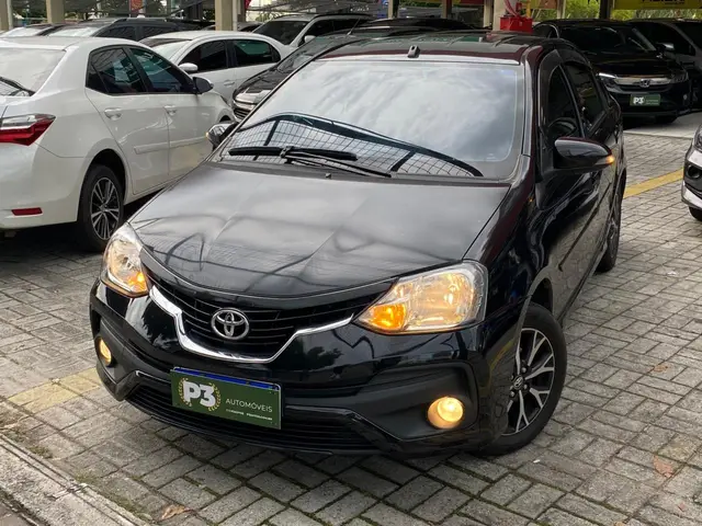 Carro Toyota Etios Sedan 2018 Platinum 1.5 (Aut) (Flex)