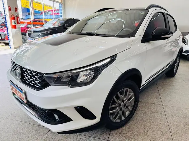 Carro Fiat Argo 2020 1.3 Trekking (Flex)