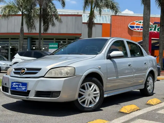 Carro Chevrolet Astra Sedan 2003 CD 2.0 8V