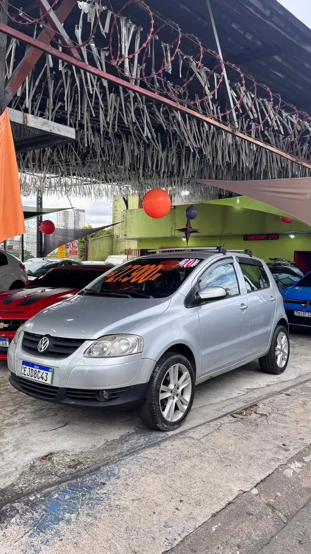 Carro Volkswagen Fox 2010 1.0 8V (Flex) 2p