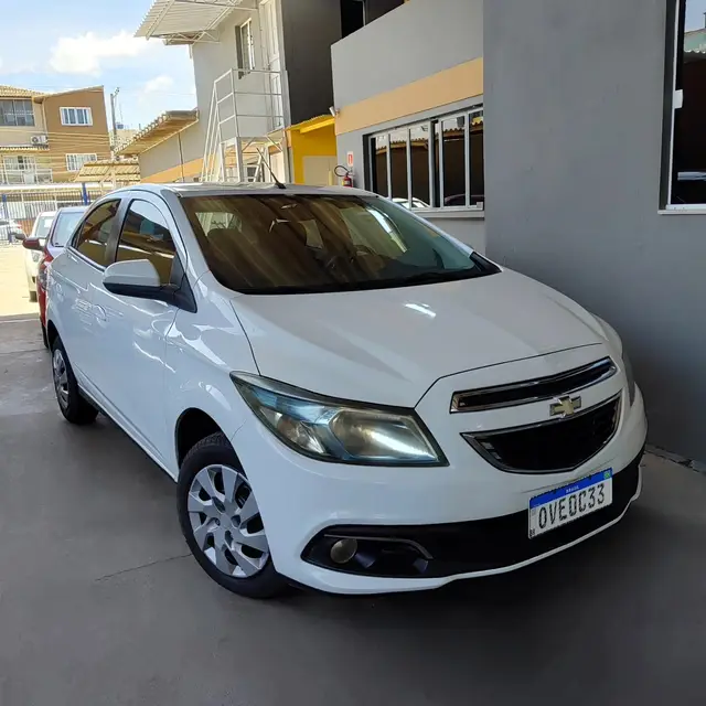 Carro Chevrolet Onix 2013 1.4 LT SPE/4