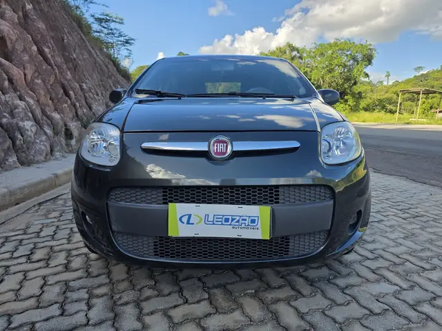 Carro Fiat Palio 2013 Attractive 1.0 8V (Flex)