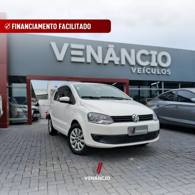 Carro Volkswagen Fox 2014 1.0 TEC (Flex) 4p