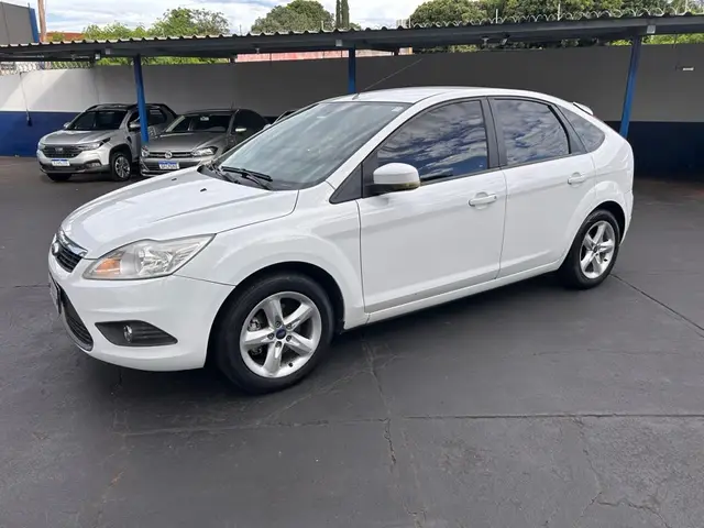 Carro Ford Focus Hatch 2013 SE 1.6 16V TiVCT