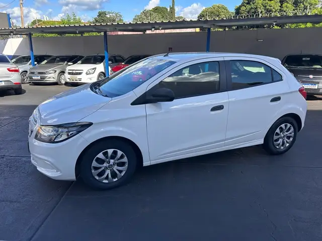 Carro Chevrolet Onix 2019 1.0 Joy SPE/4