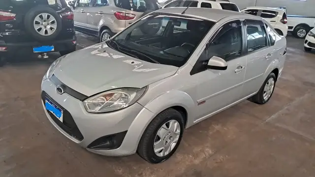 Carro Ford Fiesta Sedan 2013 SE 1.6 Rocam (Flex)