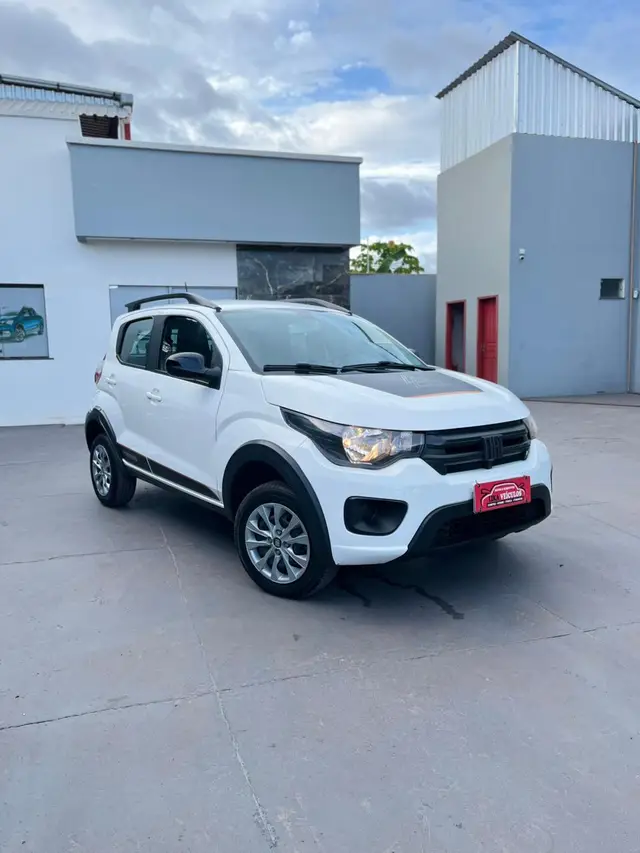 Carro Fiat Mobi 2024 Trekking 1.0