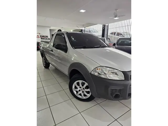 Carro Fiat Strada 2018 Hard Working 1.4 (Flex) (Cabine Simples)