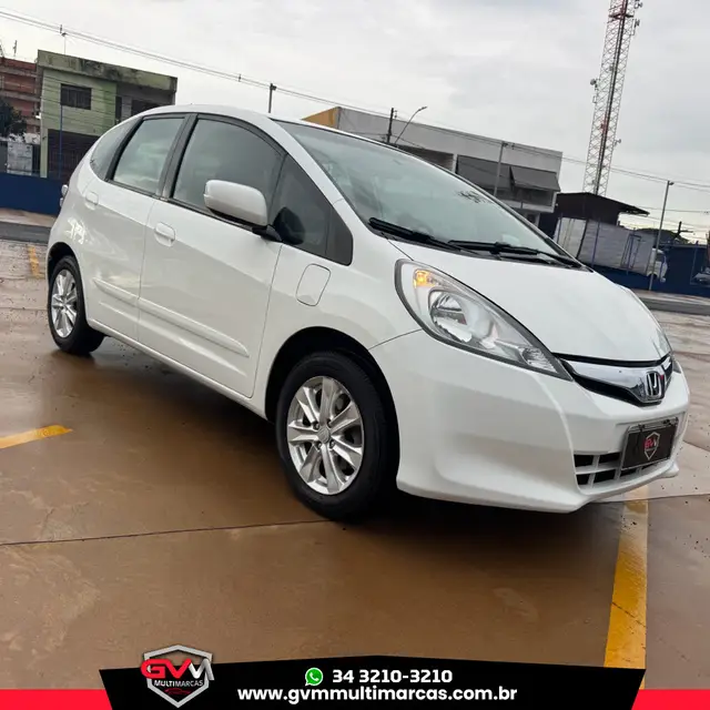 Carro Honda Fit 2013 LX 1.4 (flex)