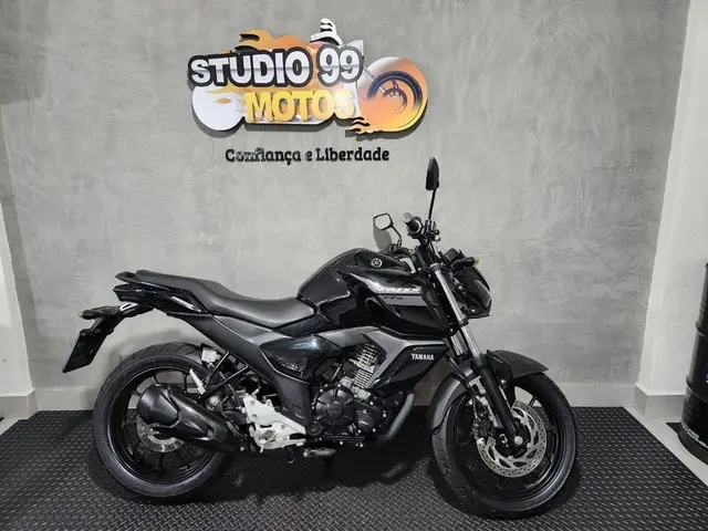 Moto Yamaha YS 150 Fazer 2023 ED