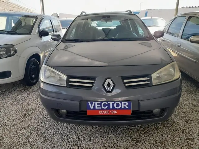 Carro Renault Megane Grand Tour 2012 Mégane Grand Tour Dynamique 1.6 16V (flex)