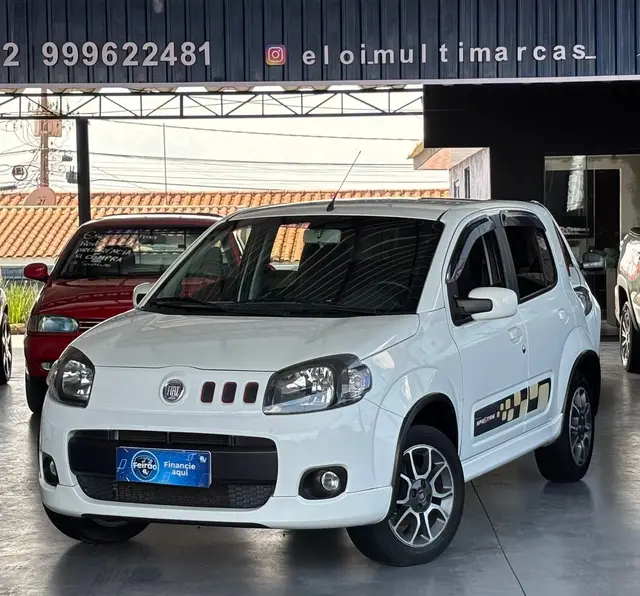 Carro Fiat Uno 2012 Sporting 1.4 8V (Flex) 2p