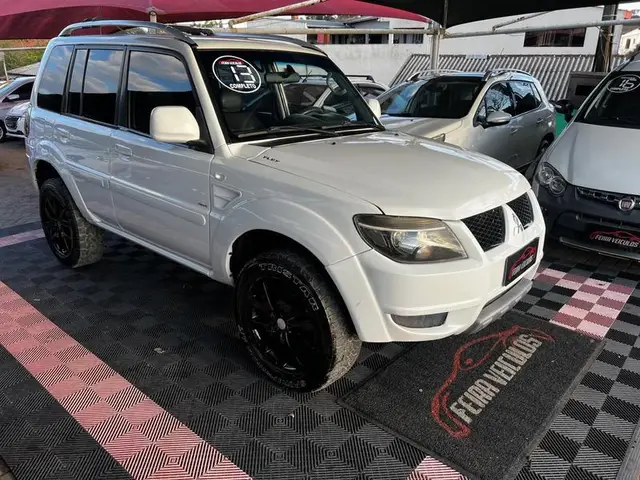 Carro Mitsubishi Pajero TR4 2013 2.0 16V 4X4 (Flex) (Aut)