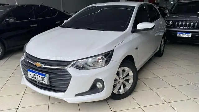 Carro Chevrolet Onix 2023 LT 1.0