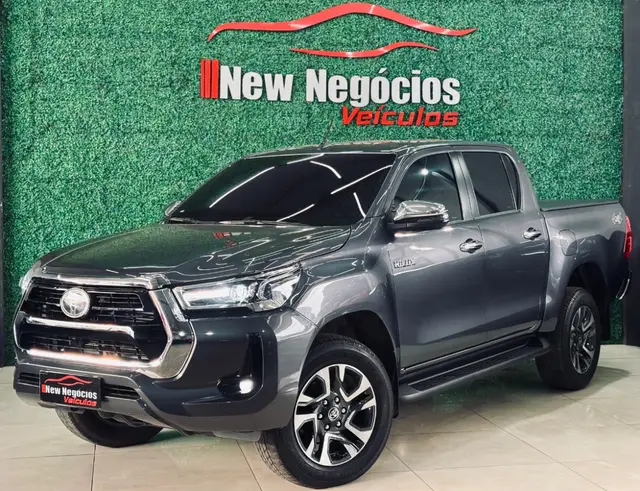 Carro Toyota Hilux Cabine Dupla 2024 SRX 4x4 2.8 Diesel