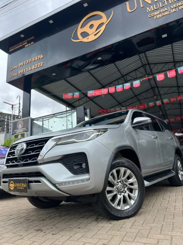 Carro Toyota SW4 2022 SRX 2.8 turbodiesel 5L 4x4 (Aut)