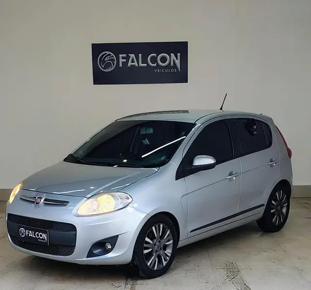 Carro Fiat Palio 2015 Attractive 1.0 Evo (Flex)