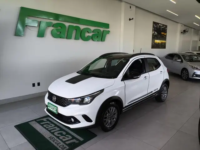 Carro Fiat Argo 2020 1.3 Trekking (Flex)