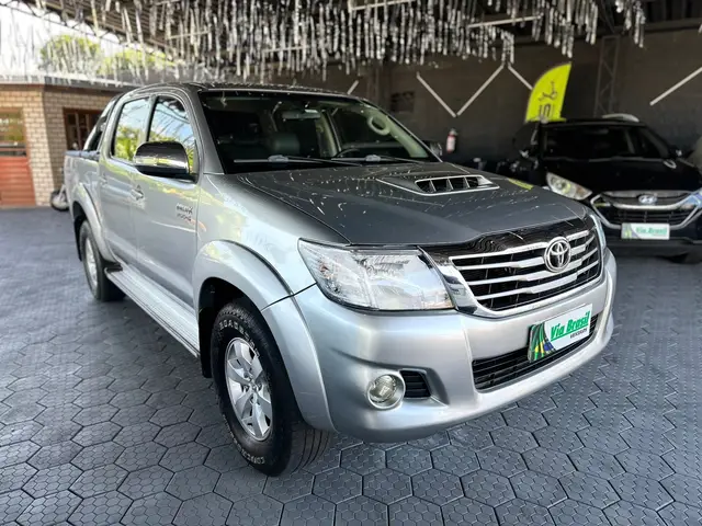 Carro Toyota Hilux Cabine Dupla 2015 Hilux 3.0 TDI 4x4 CD SRV (Aut)