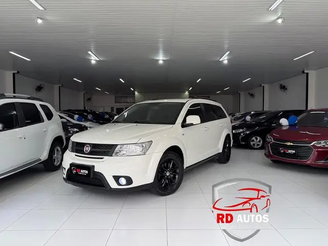 Carro Fiat Freemont 2014 2.4 16V Precision (Aut)