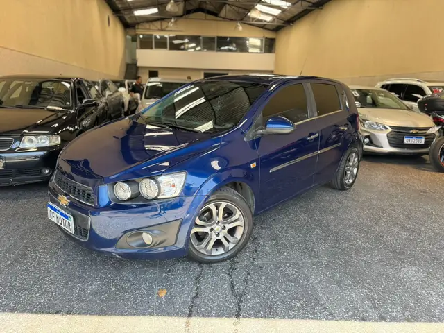 Carro Chevrolet Sonic 2013 Hatch LTZ