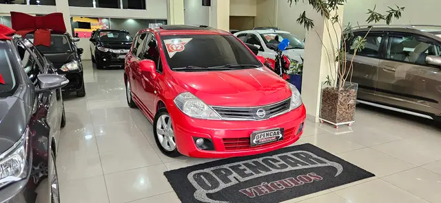 Carro Nissan Tiida 2012 SL 1.8 (flex) (aut)