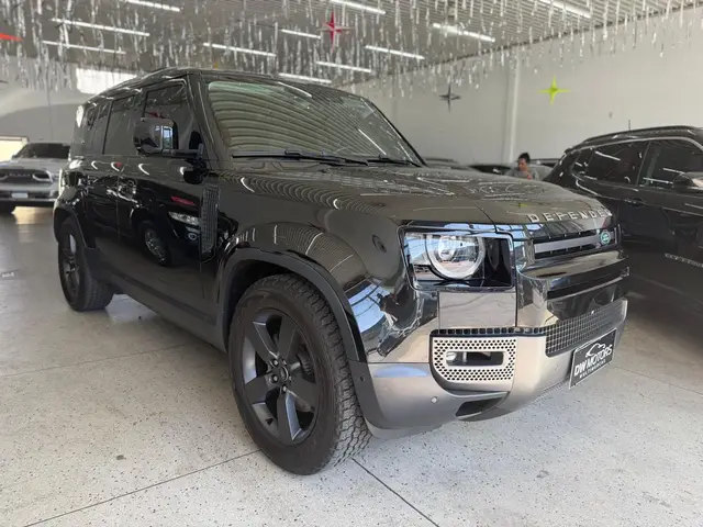 Carro Land Rover Defender 2022 SE 110 2.0 SI4 (Aut)