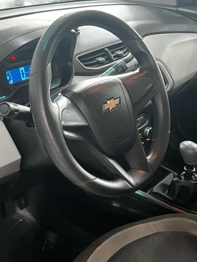 Carro Chevrolet Onix 2015 1.0 LS SPE/4